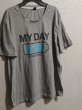 Gray 'MY DAY' Short Sleeve Graphic Tee